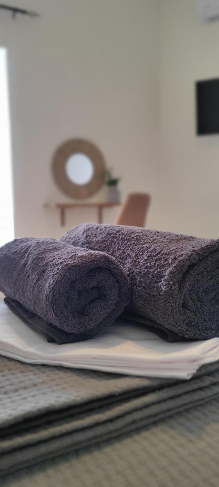 Aegean Gold Syros Suites Ermoupoli Ngoại thất bức ảnh
